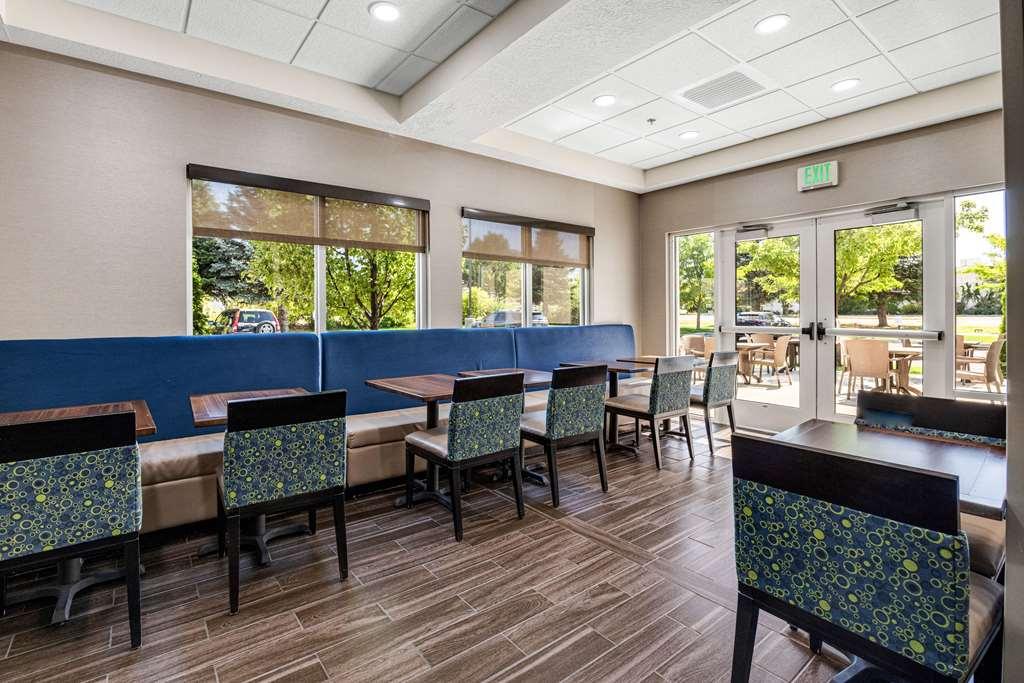 Comfort Inn & Suites Logan Near University Restaurant billede